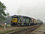 CSX 8676 & HLCX 7181 lead a grain train onto the Wilmington sub